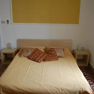  Bed & Breakfast Arena Alfieri Italië