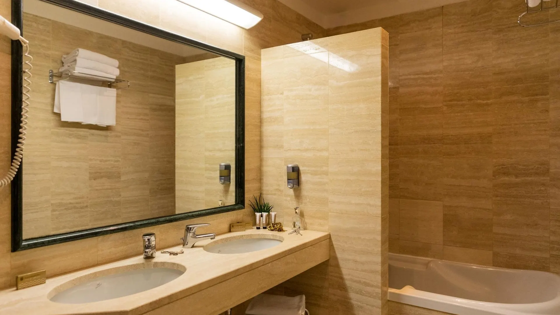 ***  Hotel Alga Milaan Italië