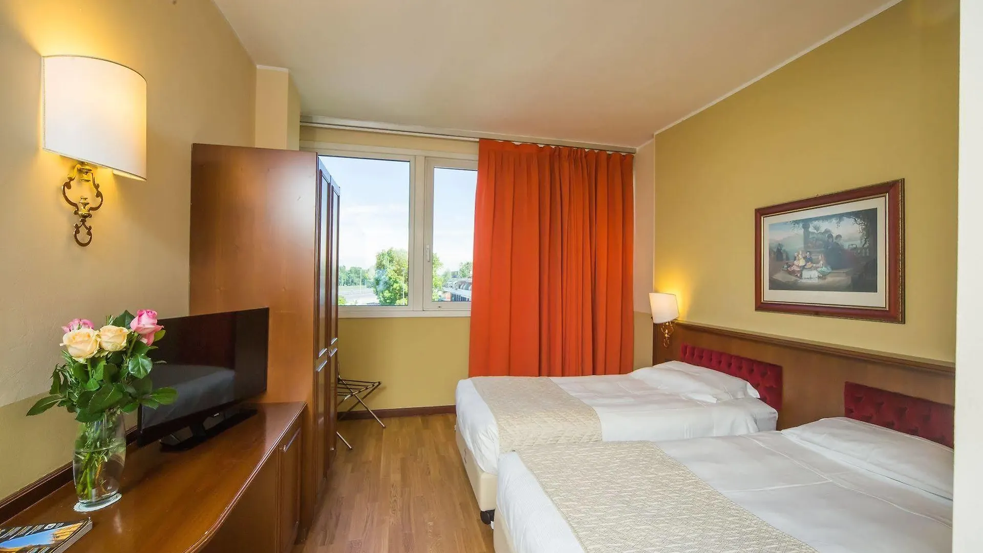 Hotel Alga Milaan 3*,