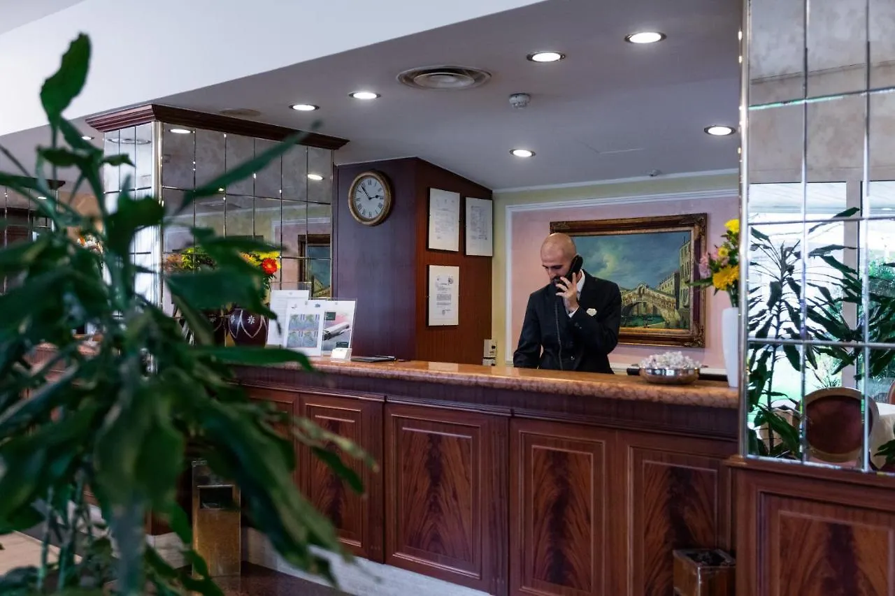 Hotel Alga Milaan 3*,  Italië